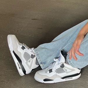 I am selling these jordan’s